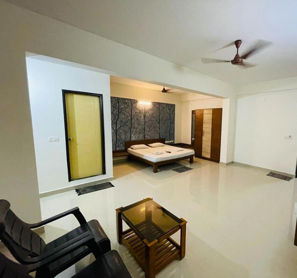 Hotel Radha Pangala Exterior photo