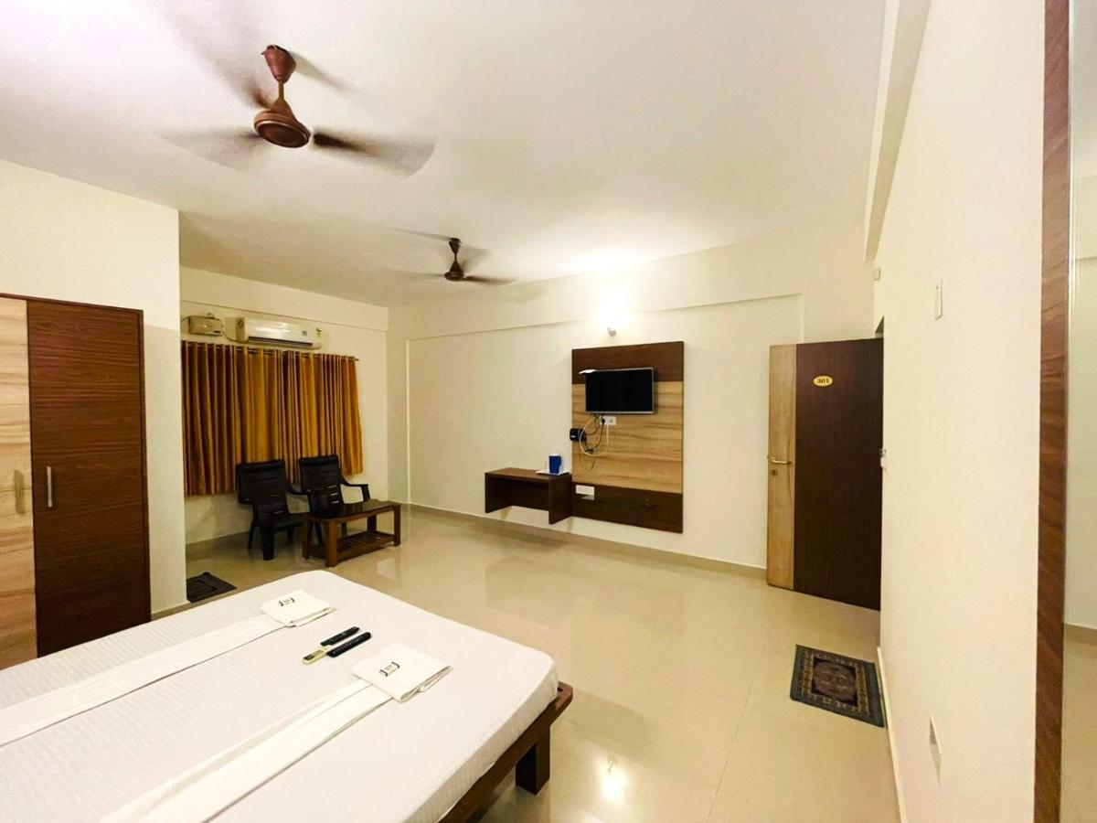 Hotel Radha Pangala Exterior photo